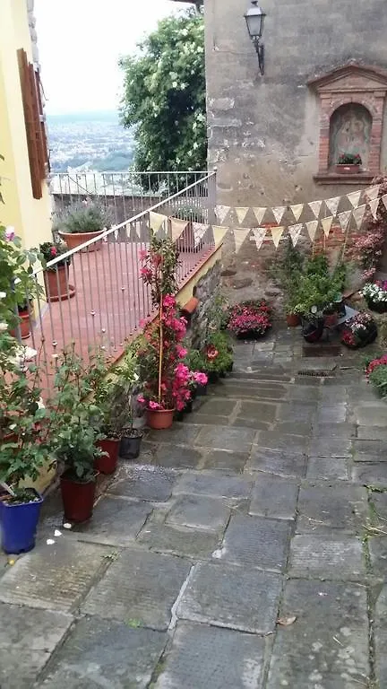 Holiday Home Porta Alla Fonte Massa e Cozzile Italy