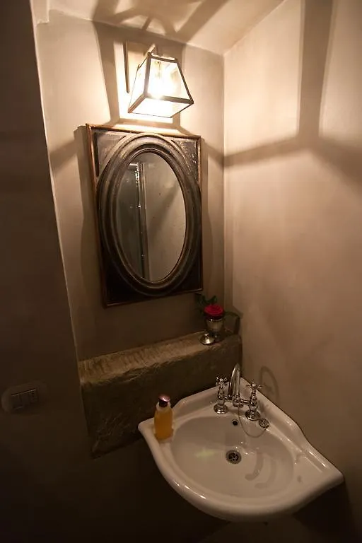 Holiday Home Porta Alla Fonte Massa e Cozzile Italy