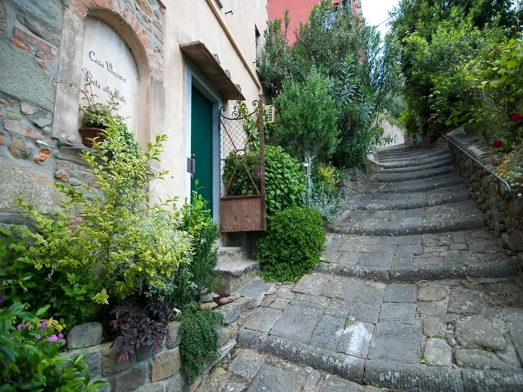 Holiday Home Porta Alla Fonte Massa e Cozzile